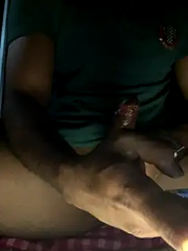 Snapshot of jimi-3011 chatting on 11-28-25, 04:04 jimi-3011 online show from 11-28-25, 04:04