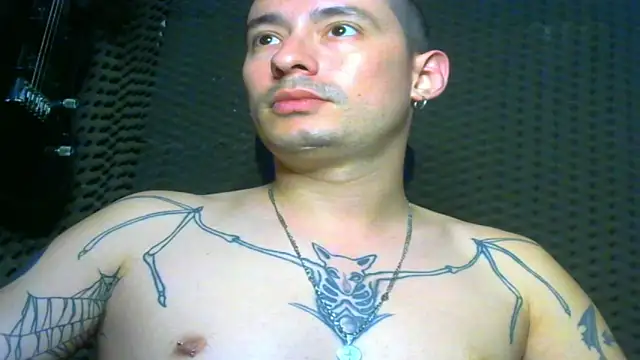 Snapshot of vampireathome chatting on 03-14-25, 08:53 vampireathome online show from 03-14-25, 08:53