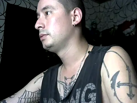 Snapshot of vampireathome chatting on 01-11-26, 05:34 vampireathome online show from 01-11-26, 05:34