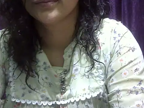 Your cutiepie  online show from 06-01-26, 07:48