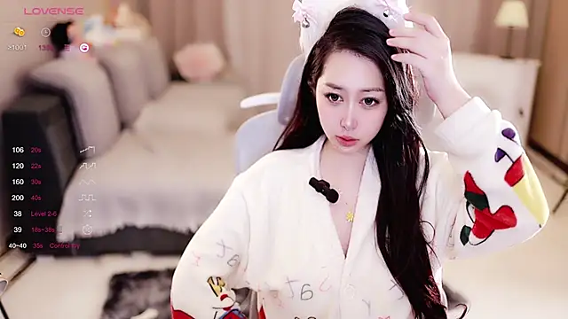 Snapshot of Moonccoi chatting on 02-22-25, 04:18 Moonccoi online show from 02-22-25, 04:18