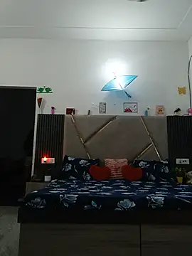 Snapshot of shnaz_1 chatting on 06-27-26, 03:00 shnaz 1 online show from 06-27-26, 03:00