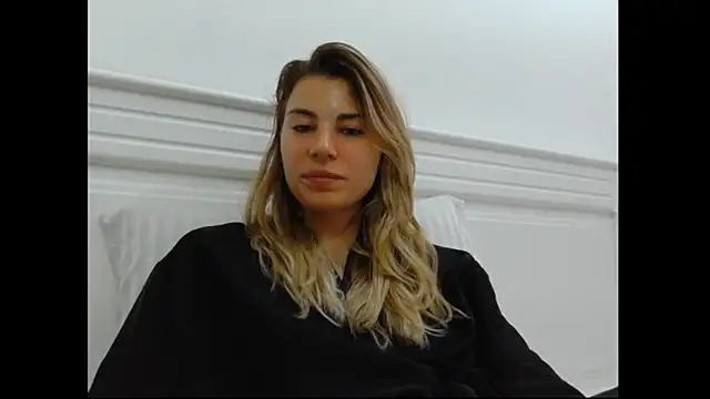 Snapshot of Goddess_Lia chatting on 02-06-25, 06:46 Goddess Lia online show from 02-06-25, 06:46