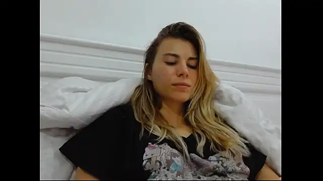 Snapshot of Goddess_Lia chatting on 02-07-25, 05:40 Goddess Lia online show from 02-07-25, 05:40