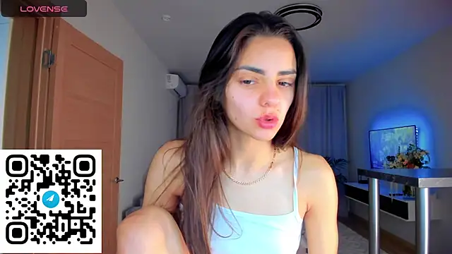 EmiliaZen online show from 10-27-25, 05:39