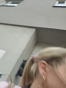 Snapshot of Sexybiene969 chatting on 10-23-25, 03:00 Sexybiene969 online show from 10-23-25, 03:00