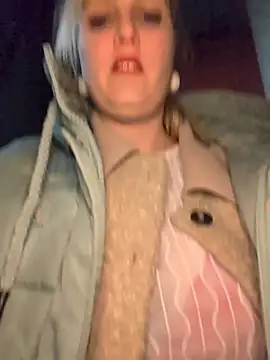 Snapshot of Sexybiene969 chatting on 01-10-26, 05:15 Sexybiene969 online show from 01-10-26, 05:15