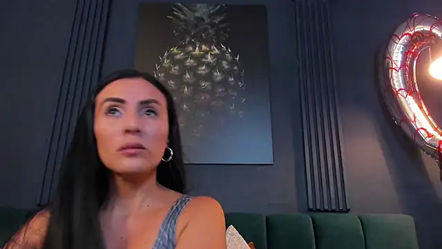 scarlet edwars online show from 02-27-25, 07:04