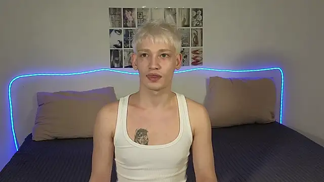 Snapshot of Julian_wins chatting on 03-04-26, 02:34 Julian wins online show from 03-04-26, 02:34