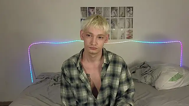 Snapshot of Julian_wins chatting on 03-21-26, 01:48 Julian wins online show from 03-21-26, 01:48