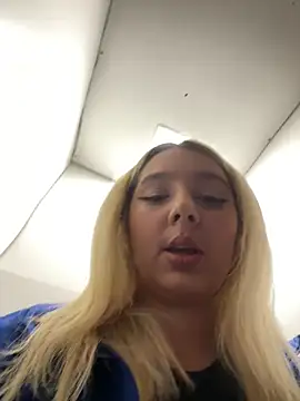 hotamanda01 online show from 12-13-25, 09:31