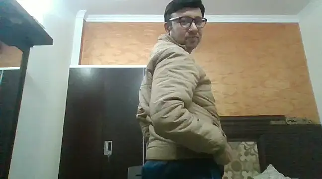 innocentboy1987 online show from 03-11-25, 06:53