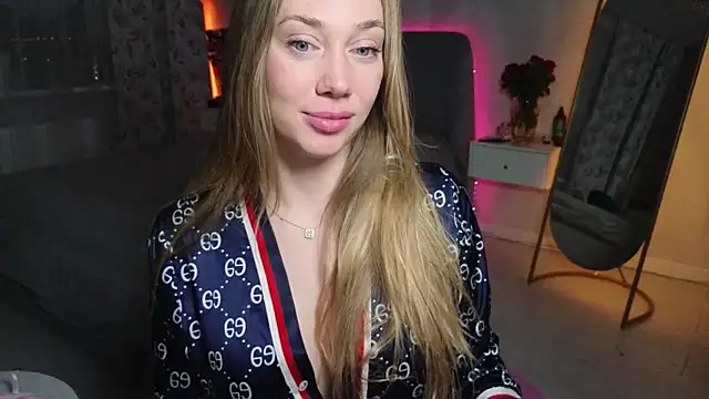 Snapshot of Engel_13 chatting on 05-04-26, 07:54 Engel 13 online show from 05-04-26, 07:54