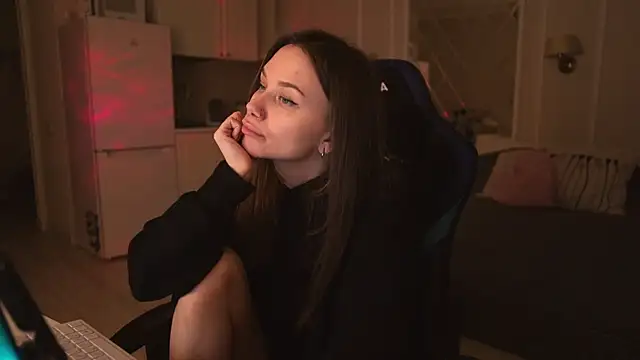 alexa feels  online show from 03-02-25, 07:34