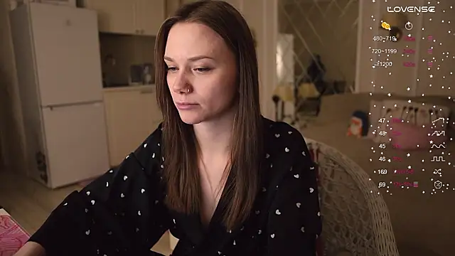 Snapshot of alexa_feels_ chatting on 02-08-26, 04:32 alexa feels online show from 02-08-26, 04:32