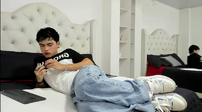 Aiiden 15 online show from 02-22-25, 03:03