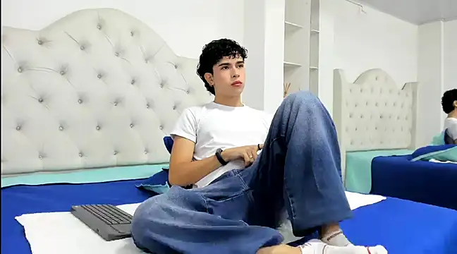 Aiiden 15 online show from 02-27-25, 02:21