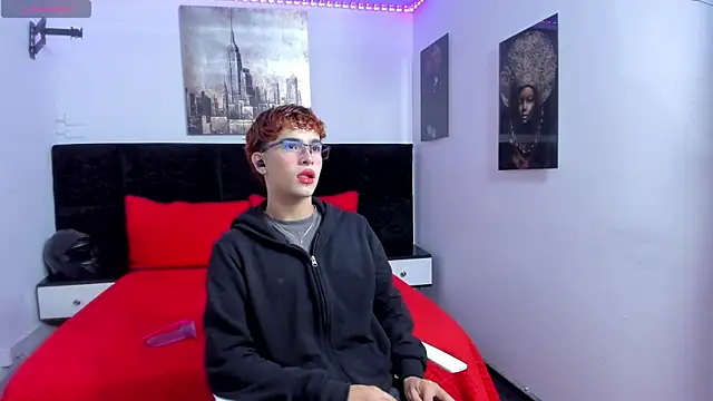 Aiiden 15 online show from 09-18-25, 12:18