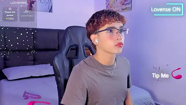 Aiiden 15 online show from 09-23-25, 12:30