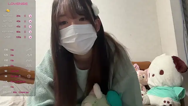 Snapshot of Riri__o0 chatting on 03-17-25, 12:19 Riri o0 online show from 03-17-25, 12:19