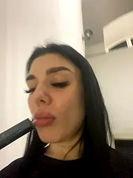 MaeveMoon online show from 10-31-25, 04:08