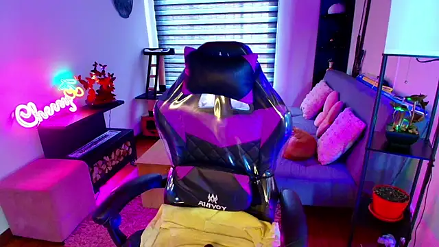 Snapshot of cherryy_bombshelll chatting on 03-24-26, 03:06 cherryy bombshelll online show from 03-24-26, 03:06