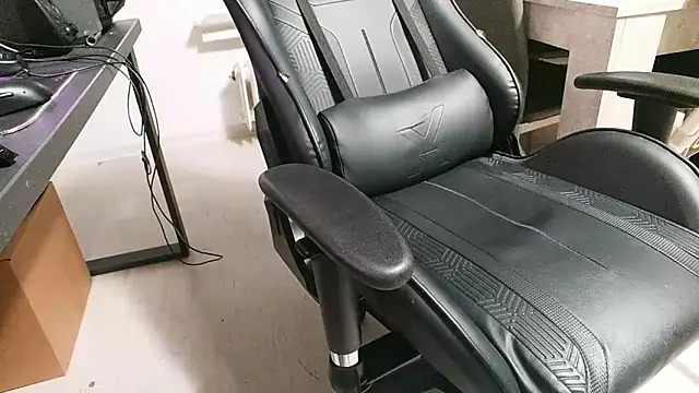 Snapshot of ademandjulia chatting on 03-06-26, 06:48 ademandjulia online show from 03-06-26, 06:48