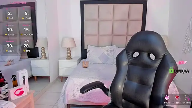 Snapshot of Zoe_CarterX chatting on 10-03-25, 08:28 Zoe CarterX online show from 10-03-25, 08:28