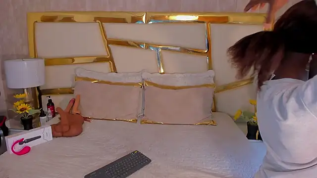 Snapshot of Zoe_CarterX chatting on 02-27-26, 03:01 Zoe CarterX online show from 02-27-26, 03:01