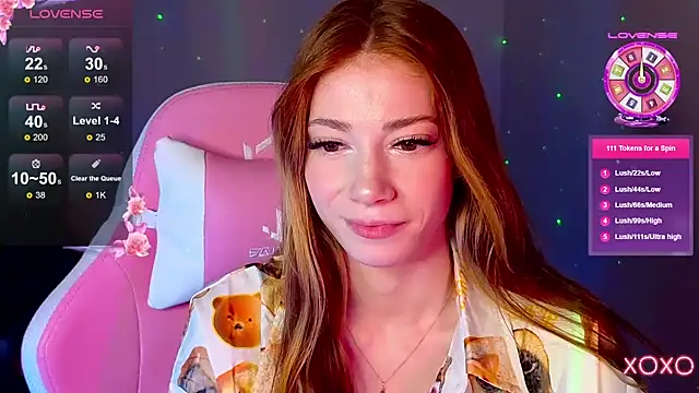 Snapshot of MagicLadyyy chatting on 02-08-25, 10:29 MagicLadyyy online show from 02-08-25, 10:29