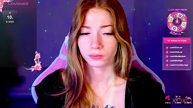 Snapshot of MagicLadyyy chatting on 02-09-25, 09:39 MagicLadyyy online show from 02-09-25, 09:39