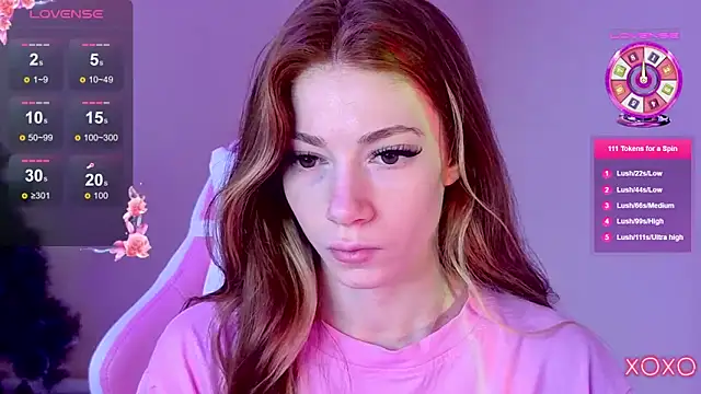 Snapshot of MagicLadyyy chatting on 02-22-25, 11:46 MagicLadyyy online show from 02-22-25, 11:46