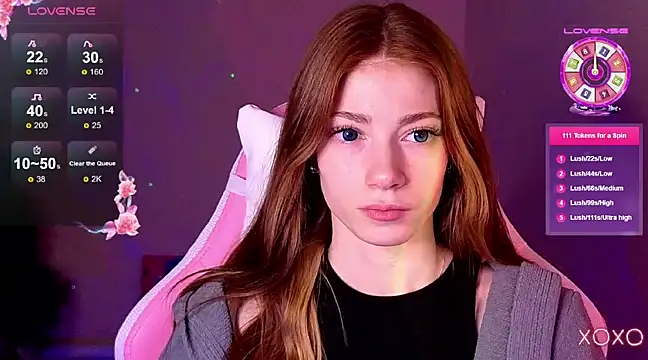 Snapshot of MagicLadyyy chatting on 03-06-25, 11:42 MagicLadyyy online show from 03-06-25, 11:42