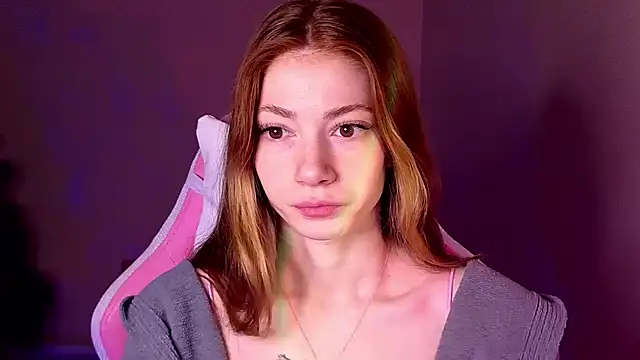 Snapshot of MagicLadyyy chatting on 03-08-25, 12:11 MagicLadyyy online show from 03-08-25, 12:11