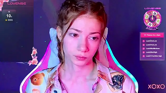 Snapshot of MagicLadyyy chatting on 03-20-25, 09:35 MagicLadyyy online show from 03-20-25, 09:35