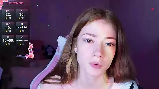 Snapshot of MagicLadyyy chatting on 09-19-25, 07:36 MagicLadyyy online show from 09-19-25, 07:36