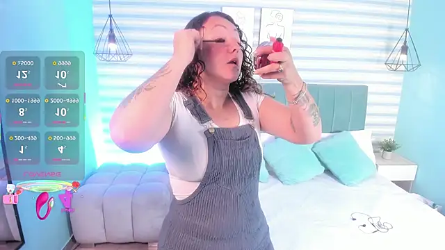 abby apple online show from 11-24-25, 01:33