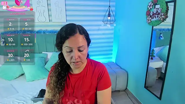 abby apple online show from 12-22-25, 01:19