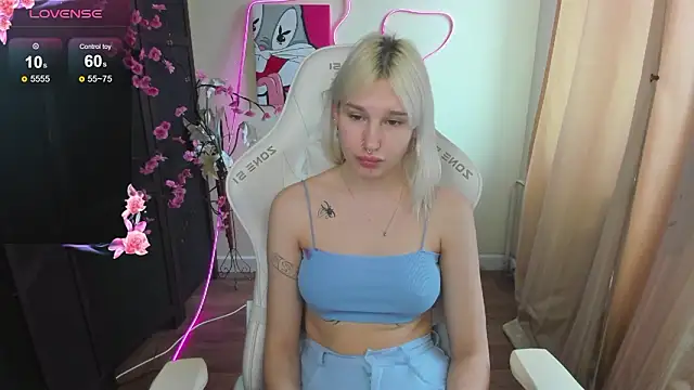 EvelinaLuu online show from 03-28-26, 03:06