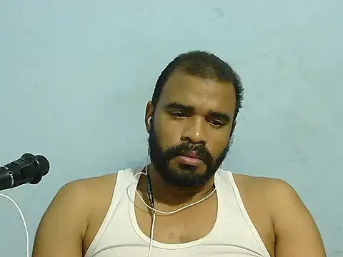 Snapshot of YOX22 chatting on 02-08-26, 05:55 YOX22 online show from 02-08-26, 05:55