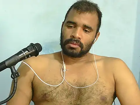 Snapshot of YOX22 chatting on 03-18-26, 11:08 YOX22 online show from 03-18-26, 11:08