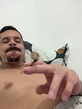 Snapshot of MateusBH123 chatting on 01-16-26, 01:31 MateusBH123 online show from 01-16-26, 01:31