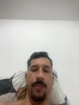 Snapshot of MateusBH123 chatting on 02-27-26, 05:40 MateusBH123 online show from 02-27-26, 05:40