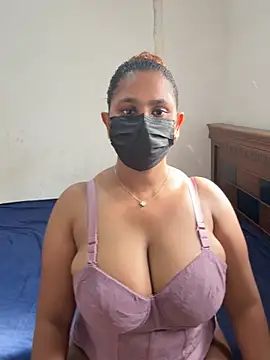 Snapshot of xxxsrilankagirl chatting on 04-07-26, 11:10 xxxsrilankagirl online show from 04-07-26, 11:10
