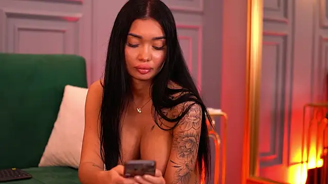 SashaFerrera online show from 03-02-25, 04:07