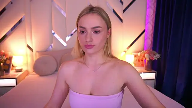 LindsieGreyy online show from 06-05-26, 02:12