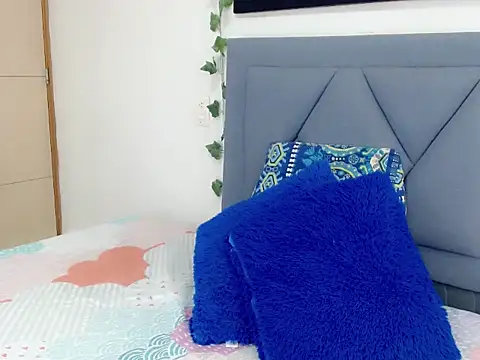 dominic 00 online show from 10-02-25, 08:49