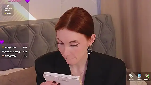 Snapshot of JoYung chatting on 03-04-25, 11:29 JoYung online show from 03-04-25, 11:29