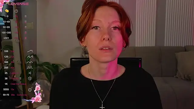 Snapshot of JoYung chatting on 09-11-25, 04:12 JoYung online show from 09-11-25, 04:12