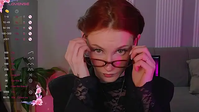 Snapshot of JoYung chatting on 09-12-25, 06:52 JoYung online show from 09-12-25, 06:52